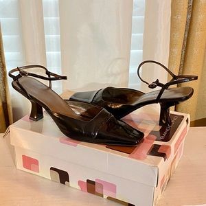 Bandolino Square Toe Heel